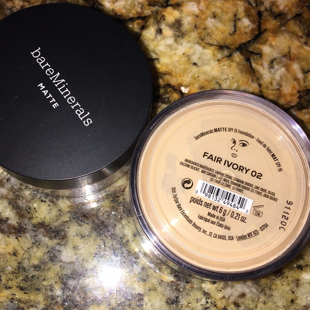 BareMinerals Matte Fair Ivory powder foundation
